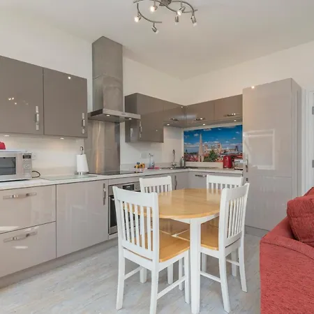 Bluebridge Walk Luxury Apartment