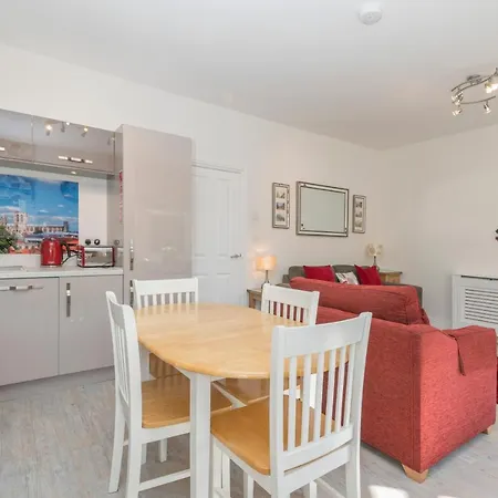 Bluebridge Walk Luxury Apartment